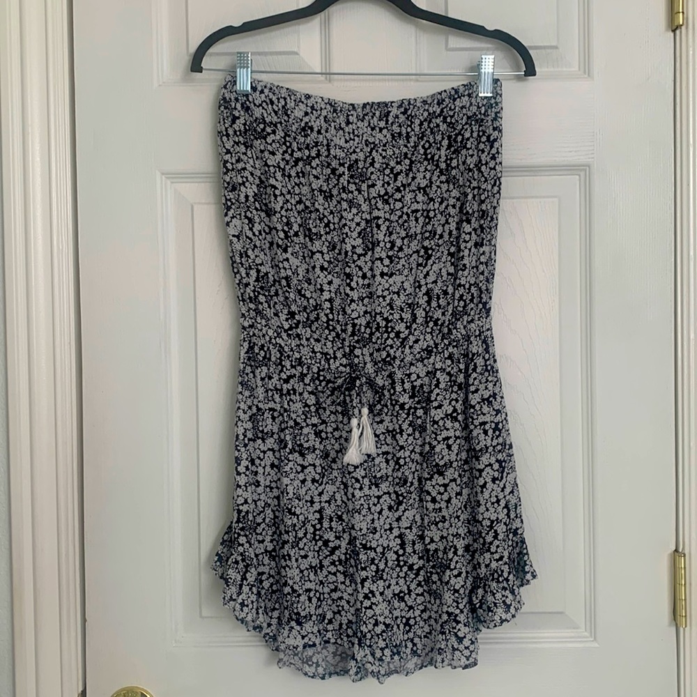 ✨NWT✨Strapless Romper